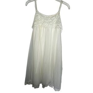 Vintage Van Raalte Negligee‎